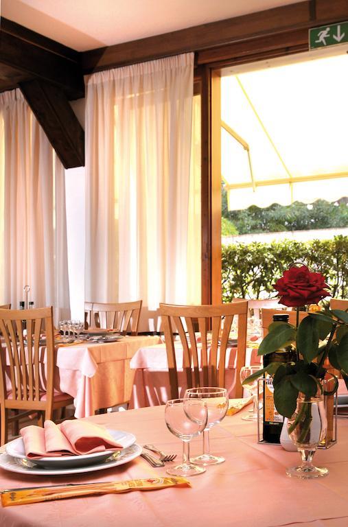Hotel Lilly Marina di Campo Ngoại thất bức ảnh