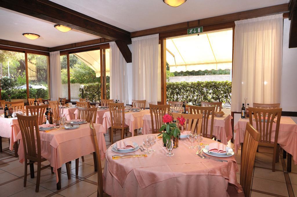 Hotel Lilly Marina di Campo Ngoại thất bức ảnh