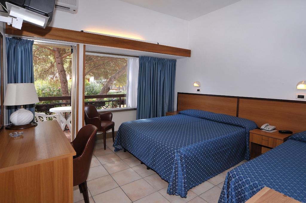 Hotel Lilly Marina di Campo Phòng bức ảnh