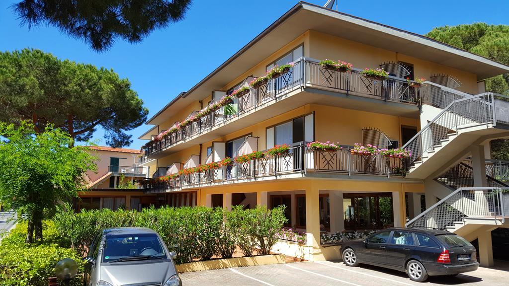 Hotel Lilly Marina di Campo Ngoại thất bức ảnh
