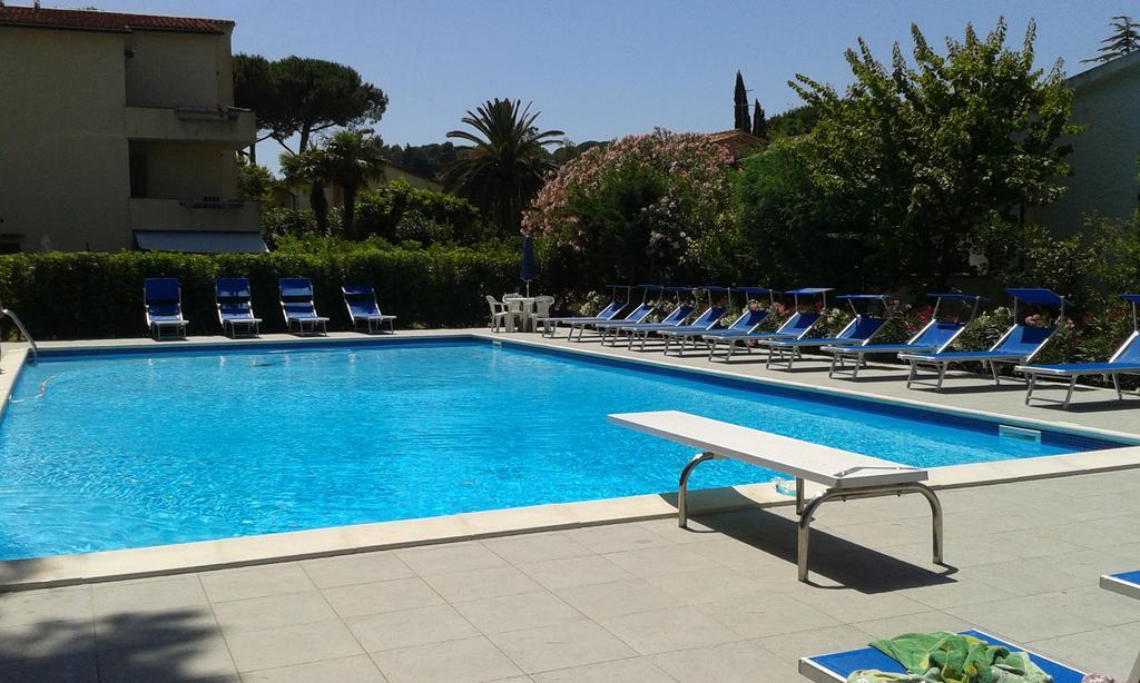 Hotel Lilly Marina di Campo Ngoại thất bức ảnh