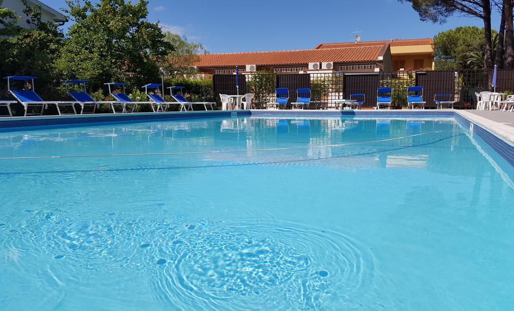 Hotel Lilly Marina di Campo Ngoại thất bức ảnh